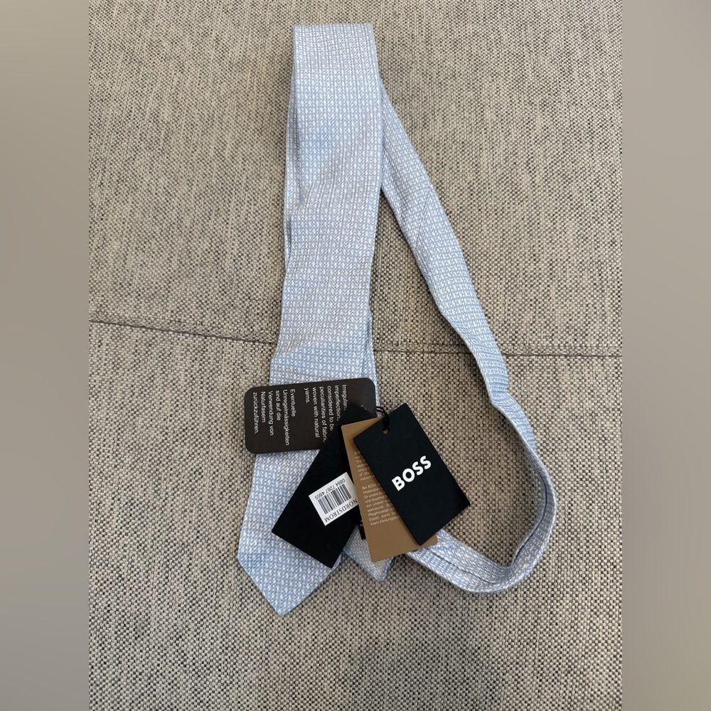 NWT BOSS Silk Blend Tie - Picture 6 of 6